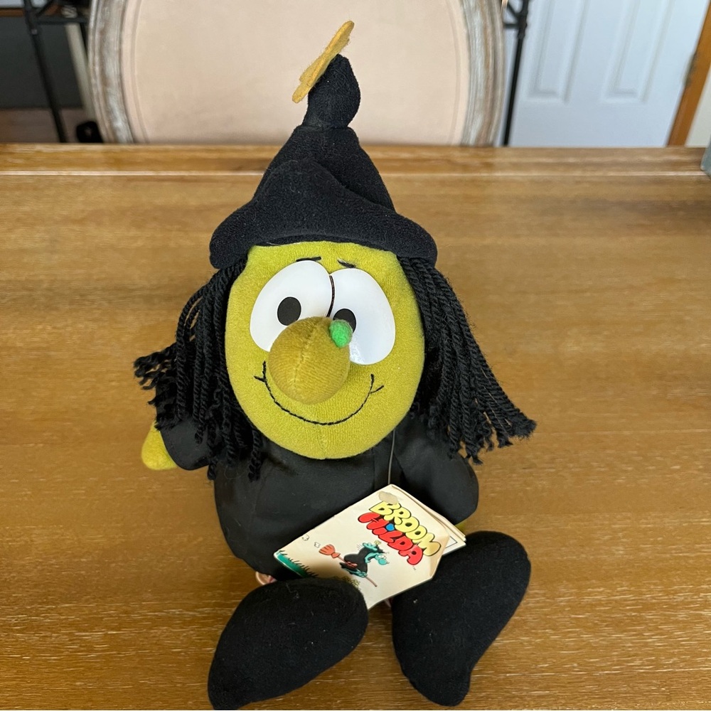 Vintage Broom Hilda Plush (1983) Korea